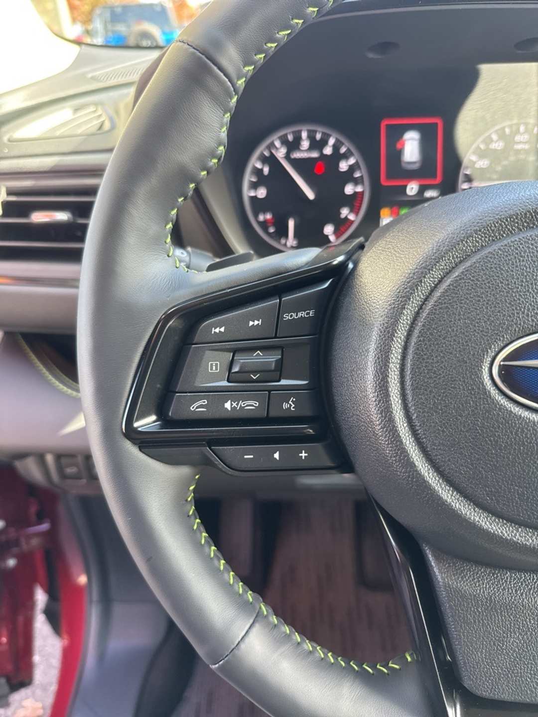 2025 Subaru Ascent Onyx Edition Touring - Image 37