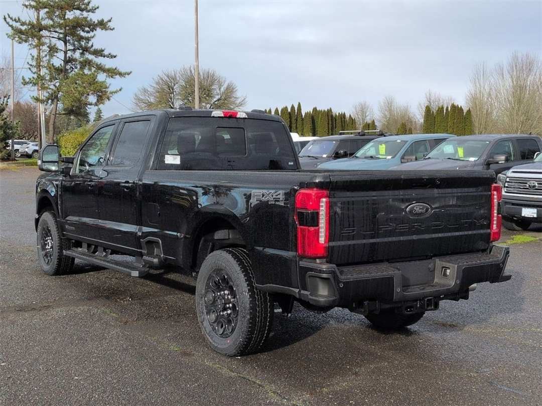 2026 Ford F-350Sd Lariat - Image 3