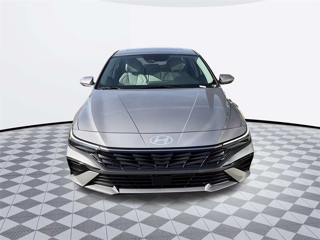 2026 Hyundai Elantra Limited - Image 3