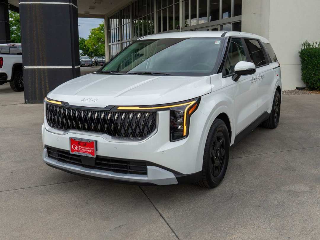2026 Kia Carnival LX - Image 3