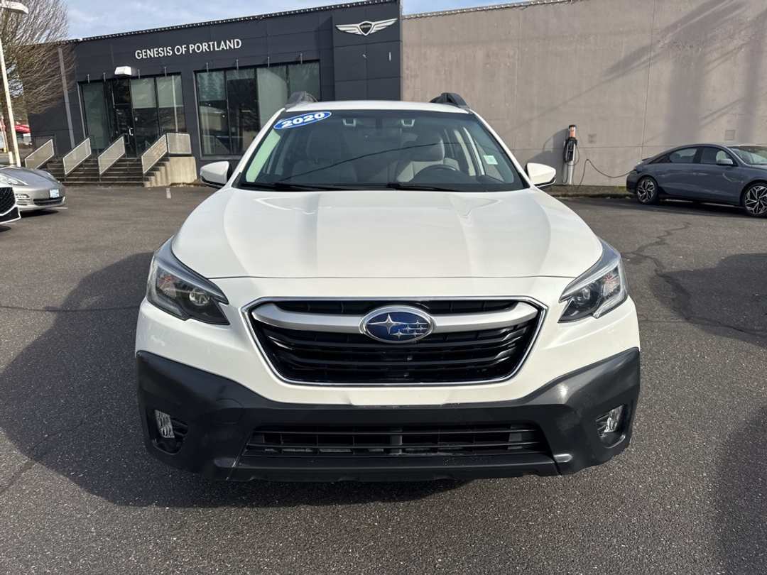 2020 Subaru Outback Premium - Image 2