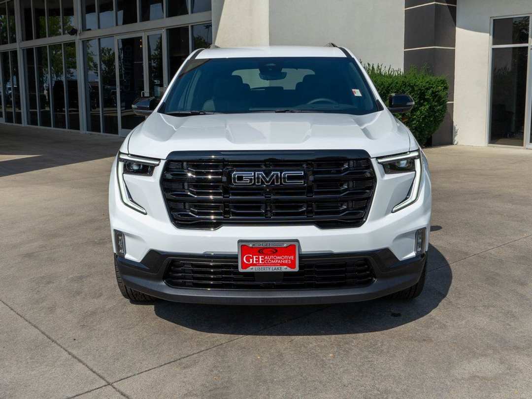 2026 GMC Acadia Elevation - Image 2