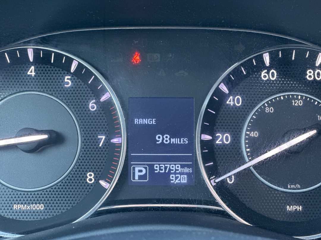 2019 Nissan Armada SL - Image 28