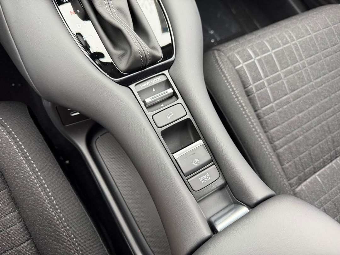 2026 Honda HR-V LX - Image 24