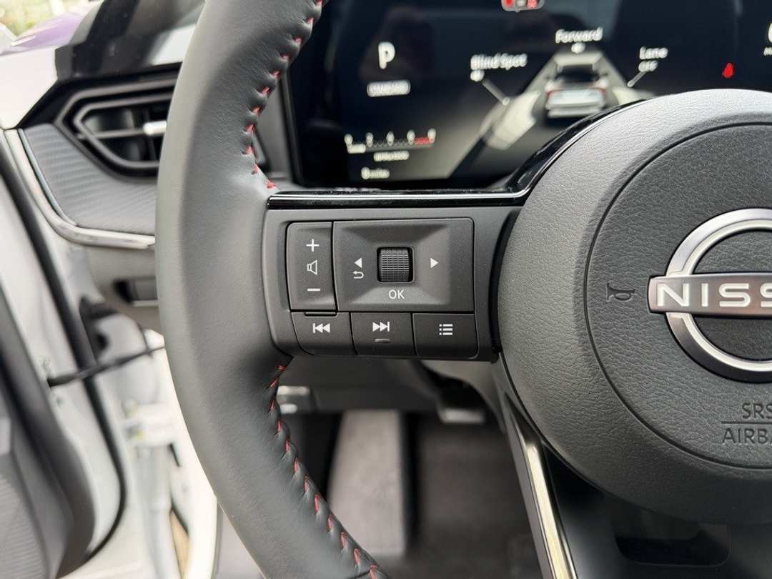 2026 Nissan Kicks SR - Image 17