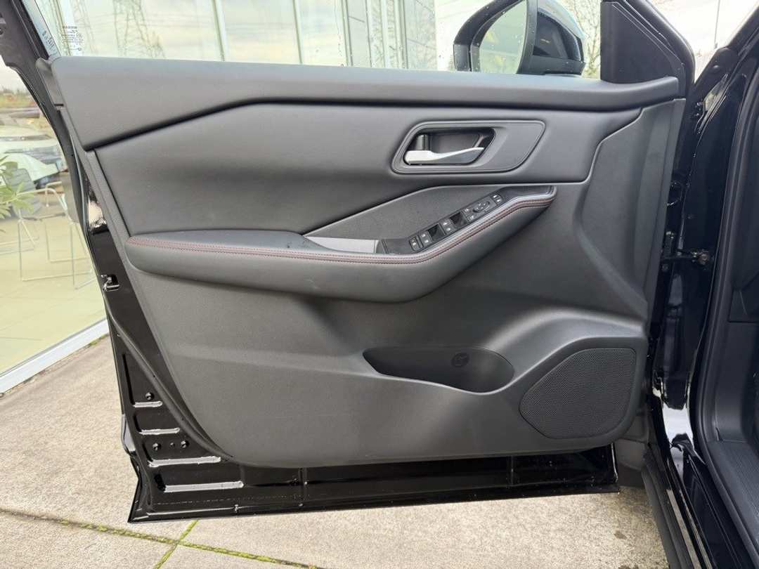 2026 Nissan Rogue Rock Creek - Image 11