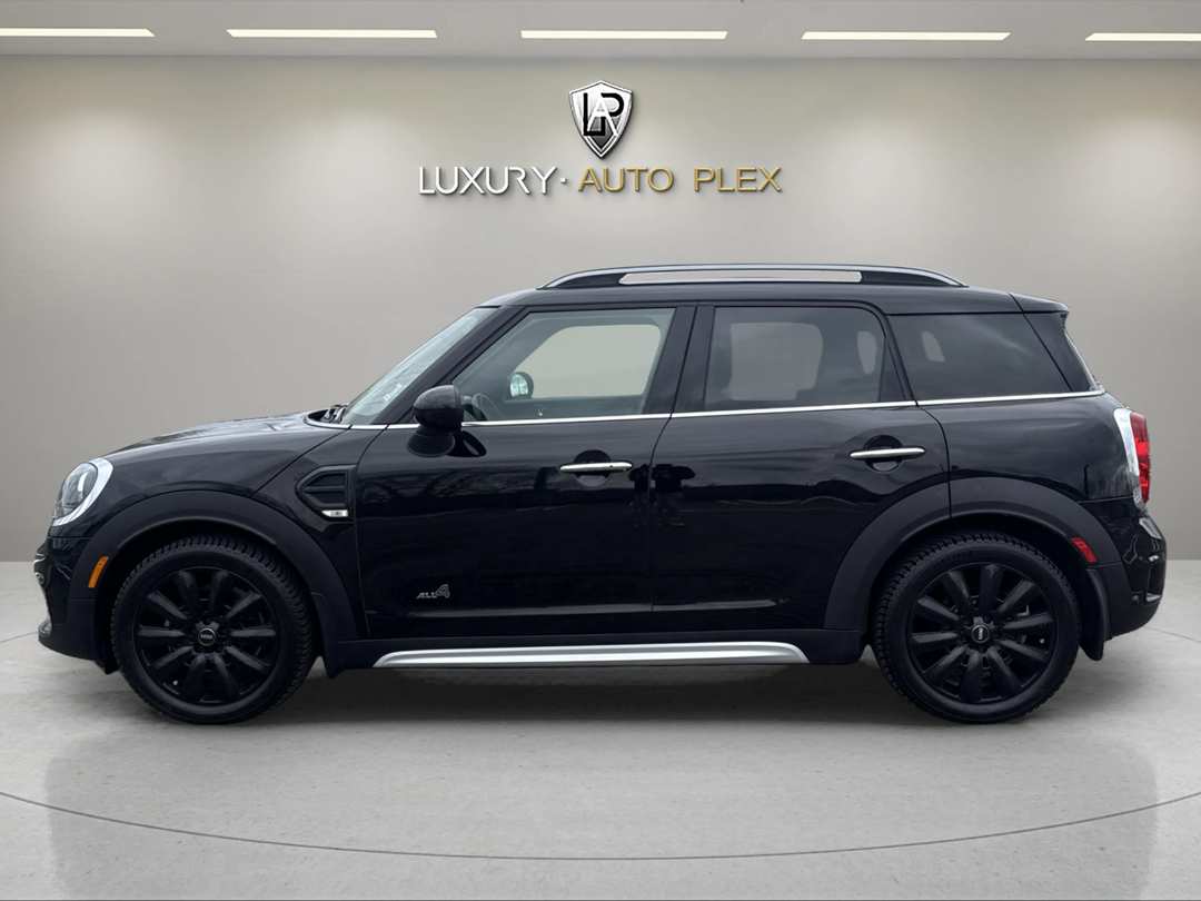 2018 MINI Countryman COOPER ALL4 ONLY 35,000 MILES - Image 2