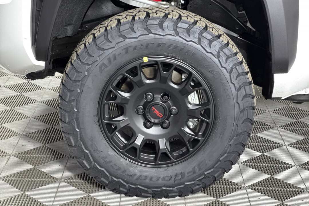 2025 Toyota Tacoma TRD OffRoad - Image 24