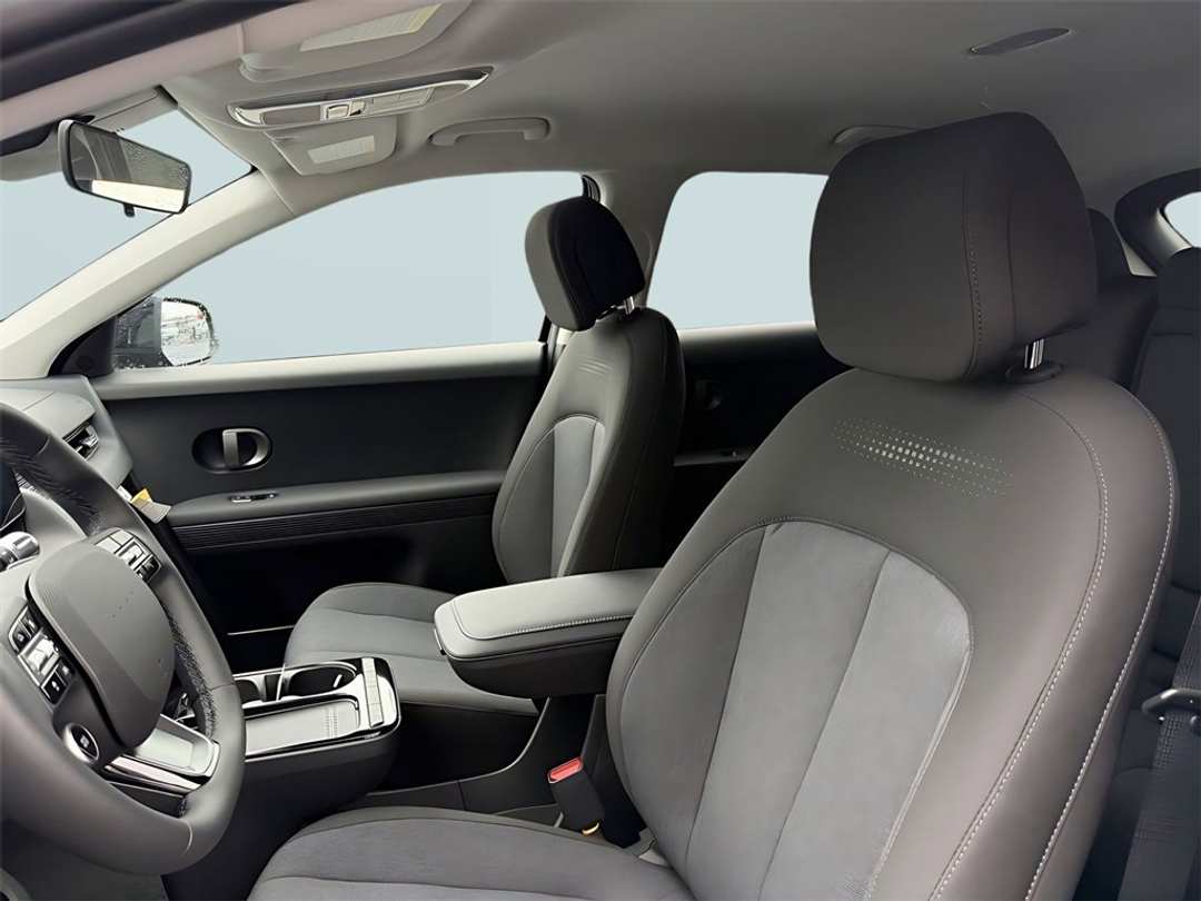 2026 Hyundai Ioniq 5 SE - Image 15