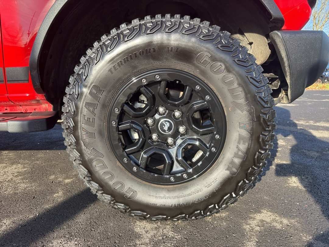 2022 Ford Bronco Wildtrak - Image 9