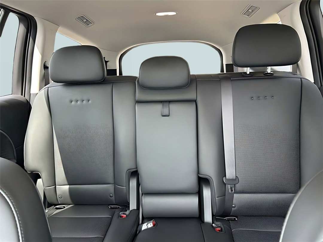 2026 Hyundai Ioniq 9 SEL - Image 20