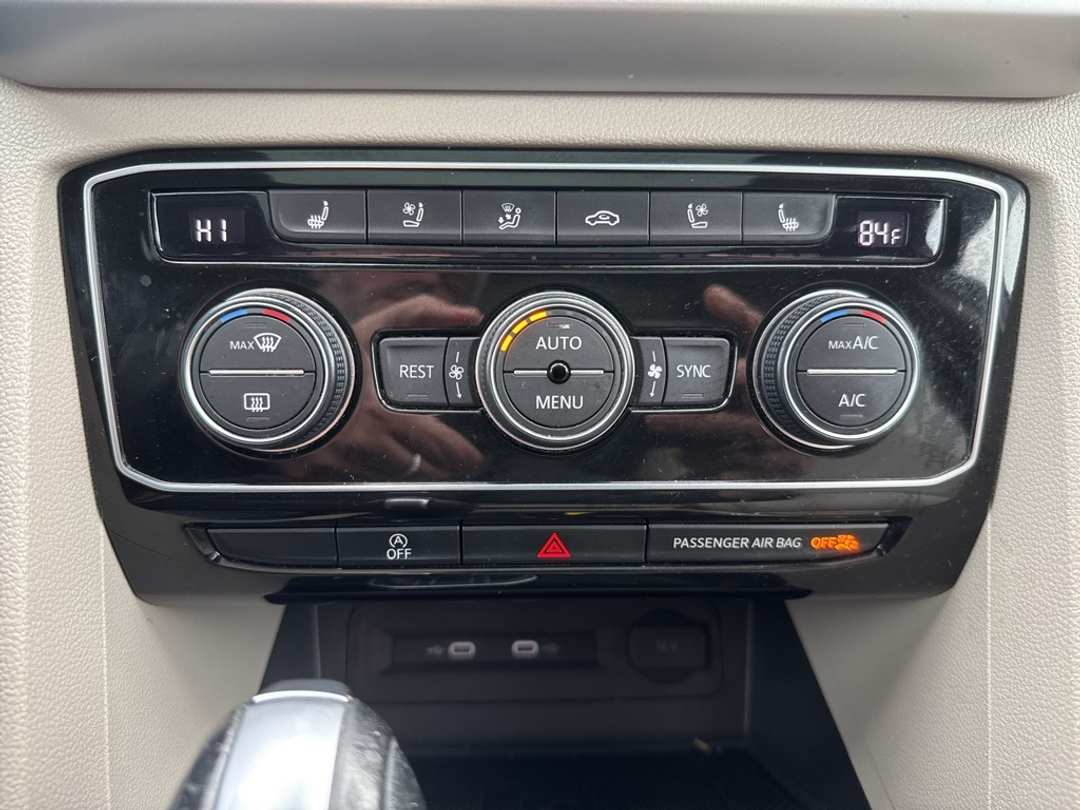 2021 Volkswagen Atlas SEL Premium - Image 37