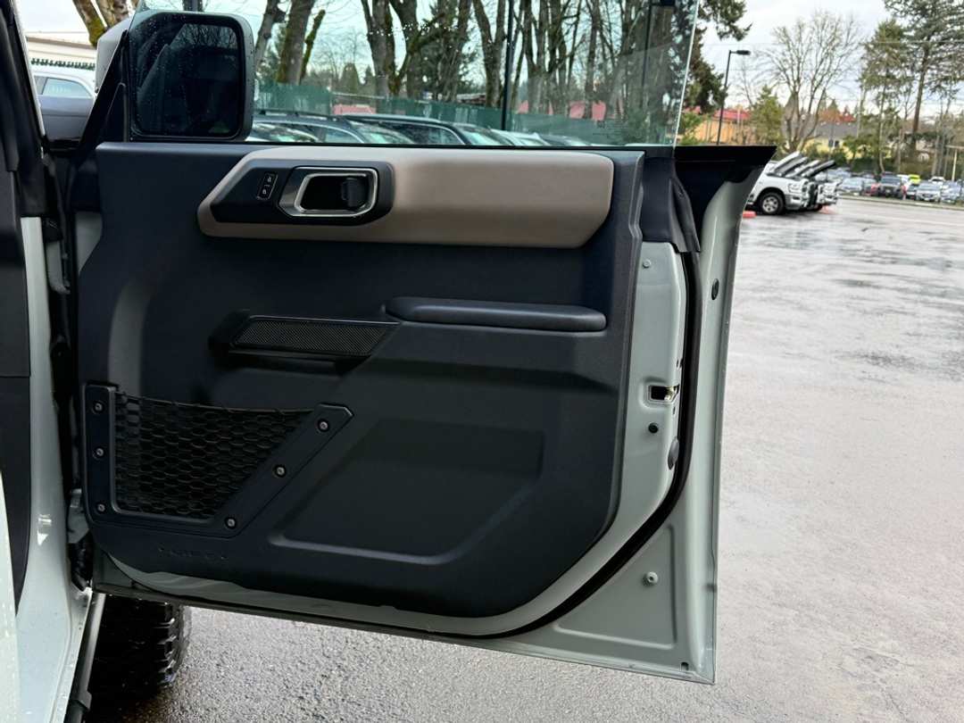 2024 Ford Bronco Wildtrak - Image 19