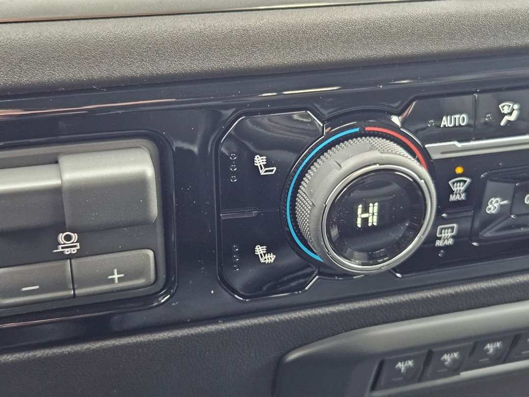 2026 Chevrolet Silverado 3500Hd LT - Image 25