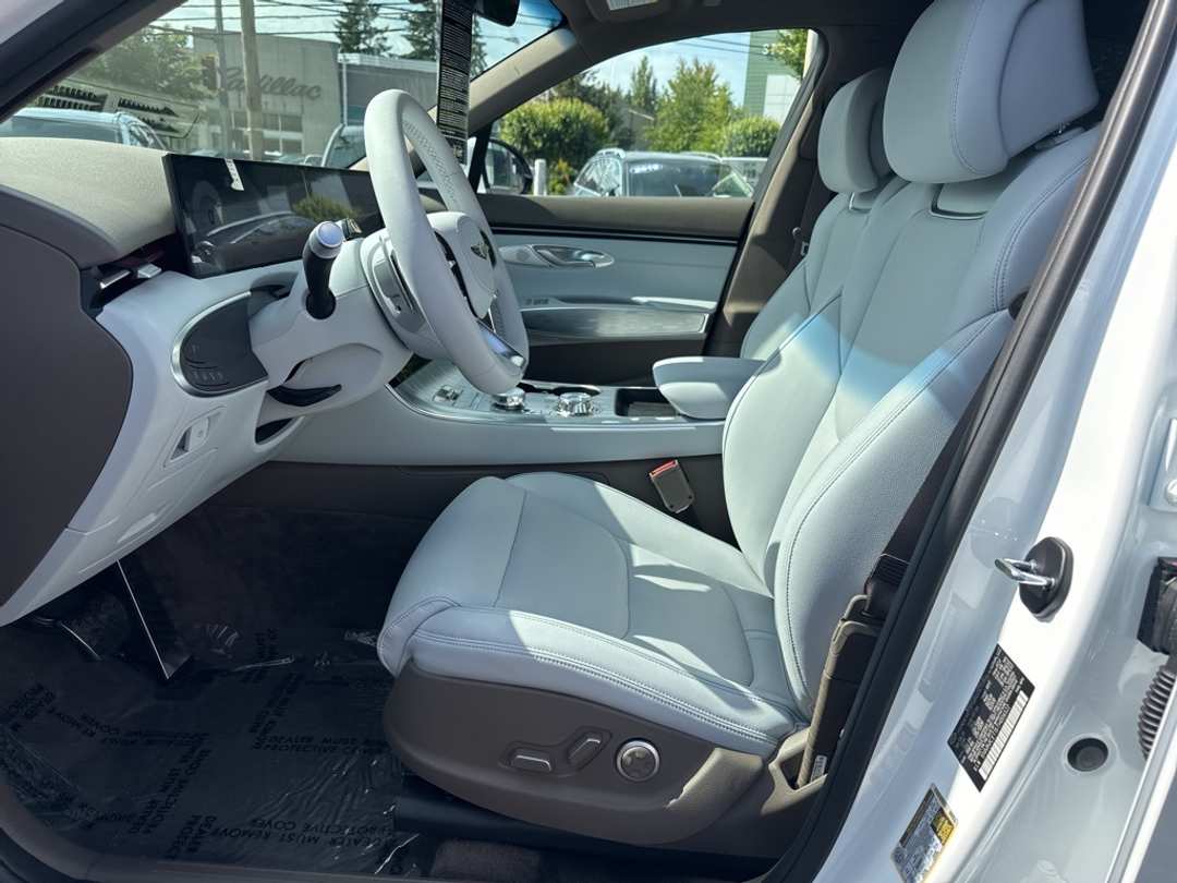 2026 Genesis Electrified Gv70 - Image 17