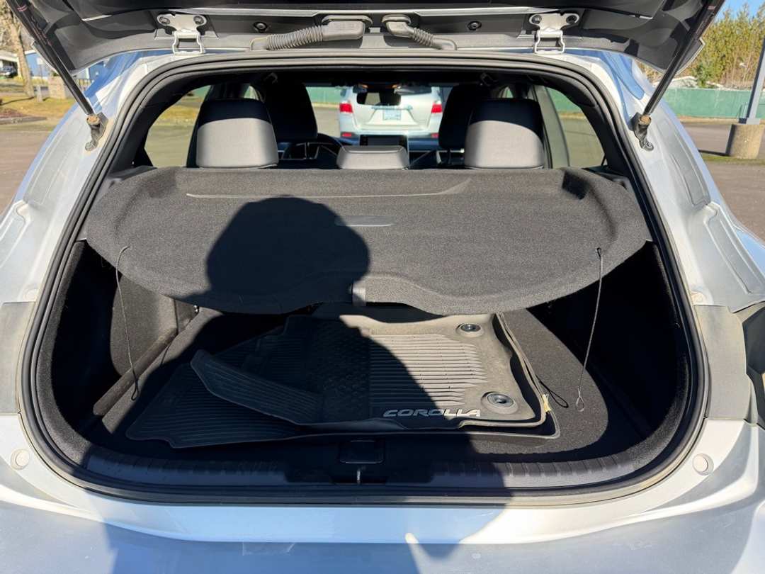 2022 Toyota Corolla XSE - Image 11