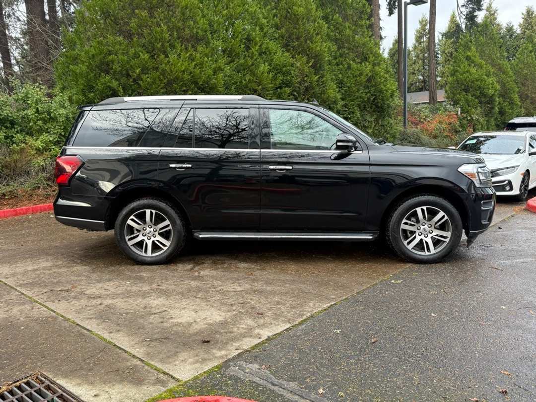 2023 Ford Expedition Limited - Image 18