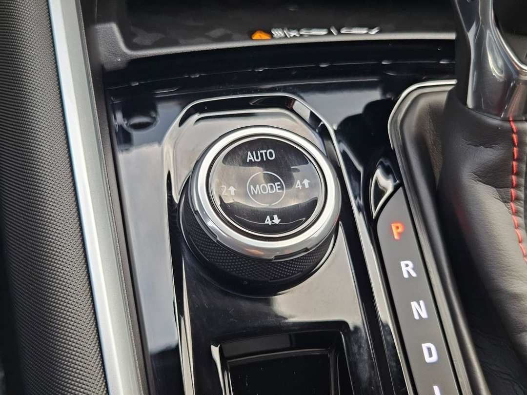 2026 Chevrolet Colorado Z71 - Image 27