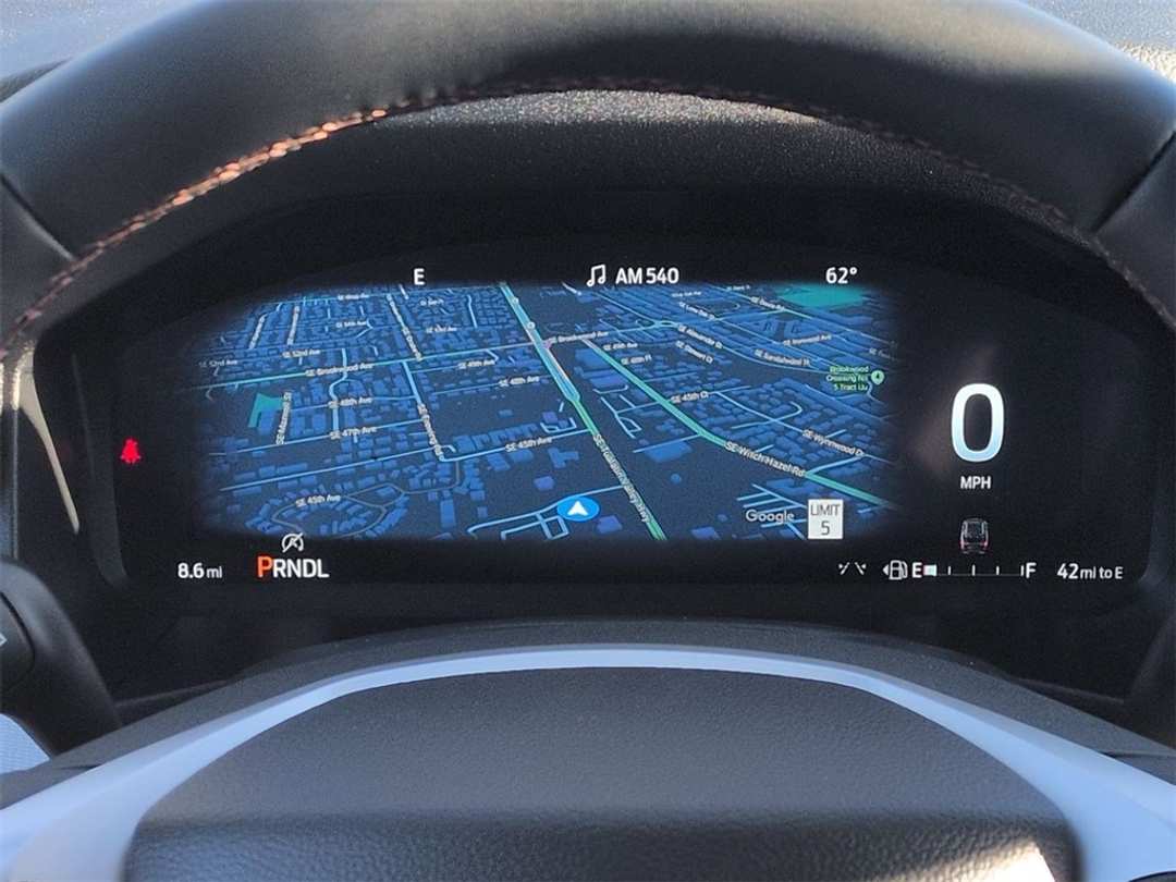 2026 Ford Explorer Active - Image 15