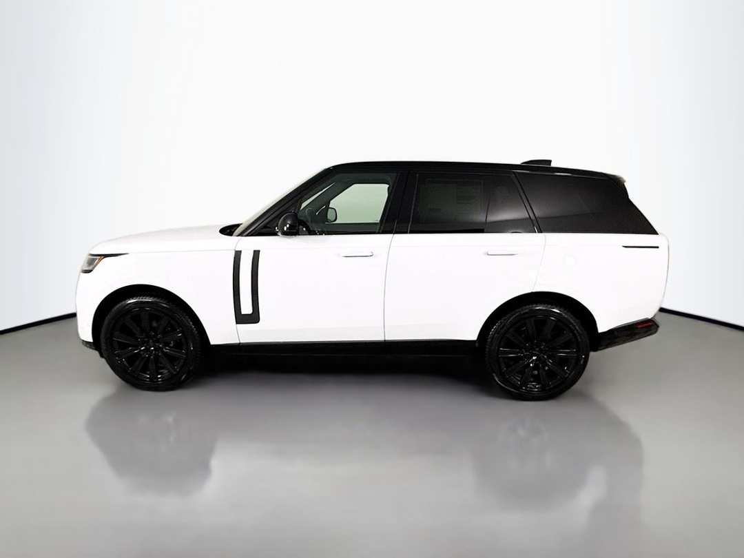 2026 Land Rover Range Rover SE - Image 2