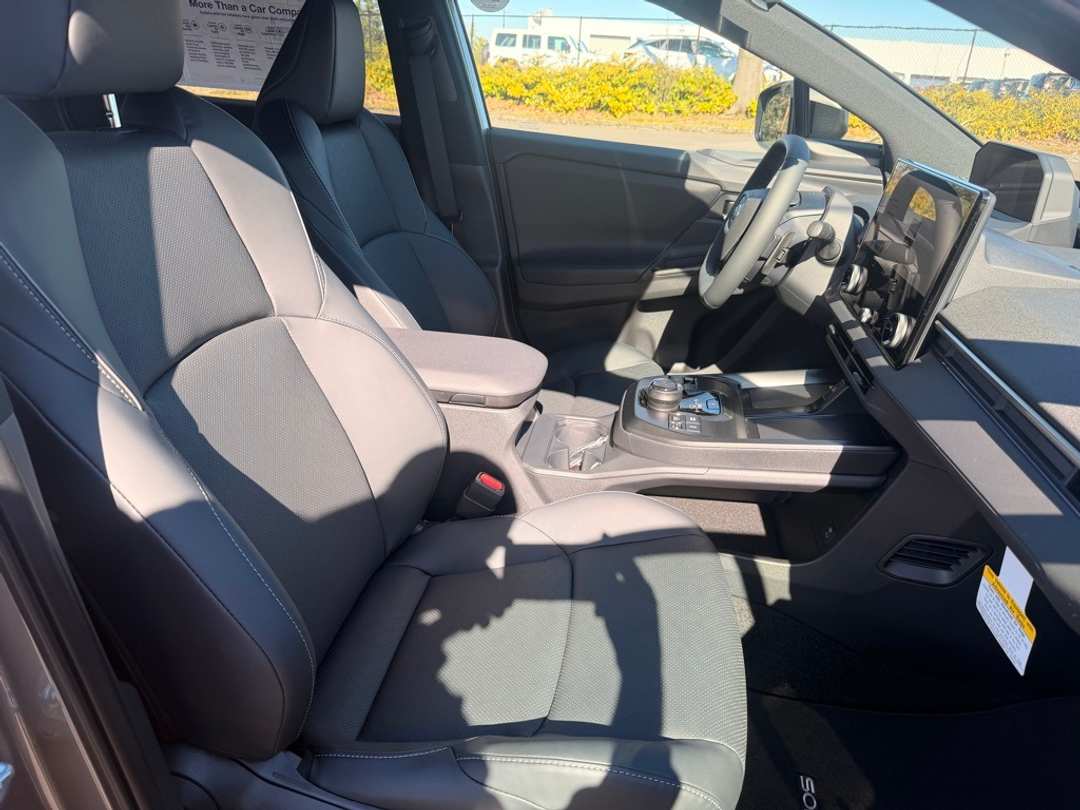 2026 Subaru Solterra Premium - Image 28