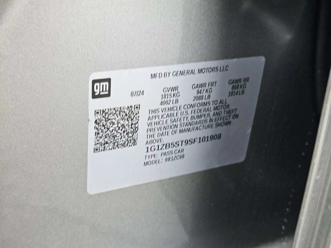 2025 Chevrolet Malibu LS - Image 38