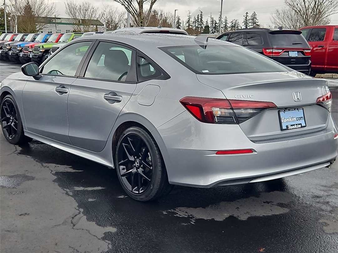 2025 Honda Civic Sport - Image 4