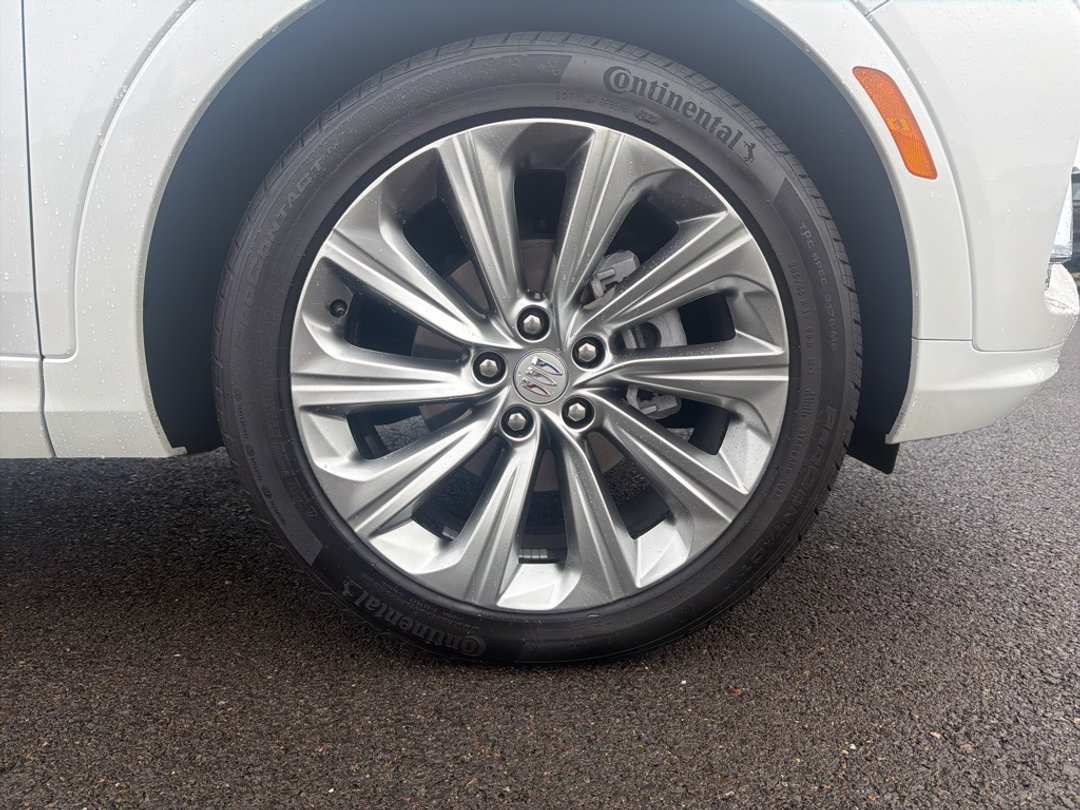 2025 Buick Envista Avenir - Image 9