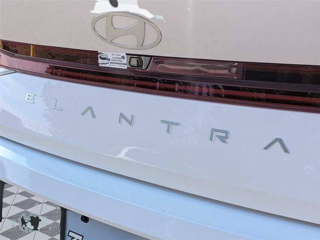 2026 Hyundai Elantra Limited - Image 29