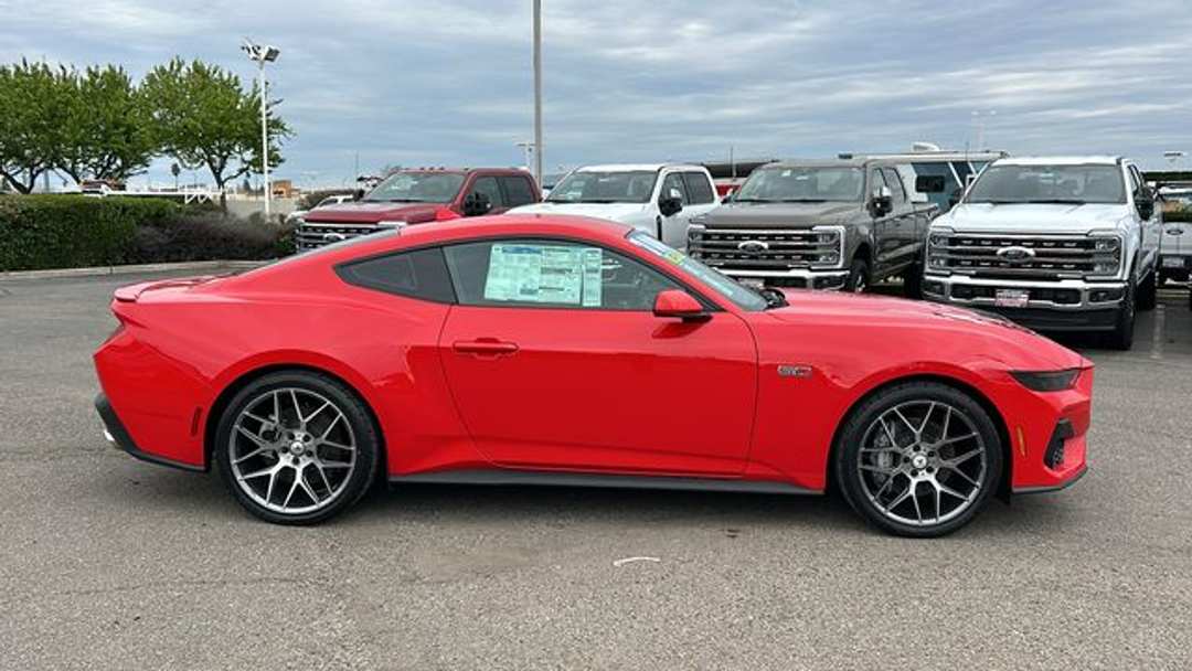 2025 Ford Mustang GT - Image 2