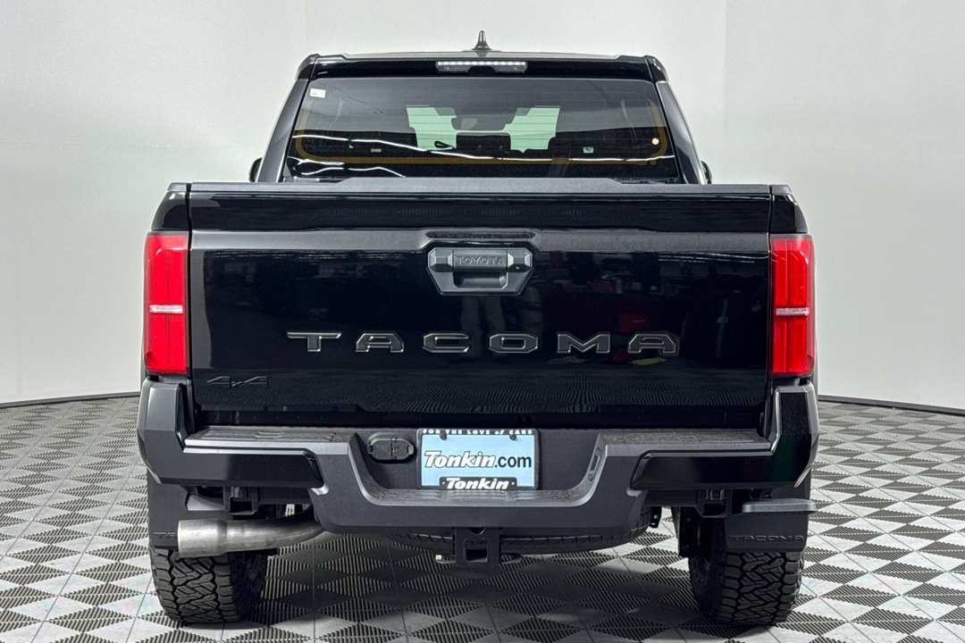 2025 Toyota Tacoma TRD Sport - Image 5