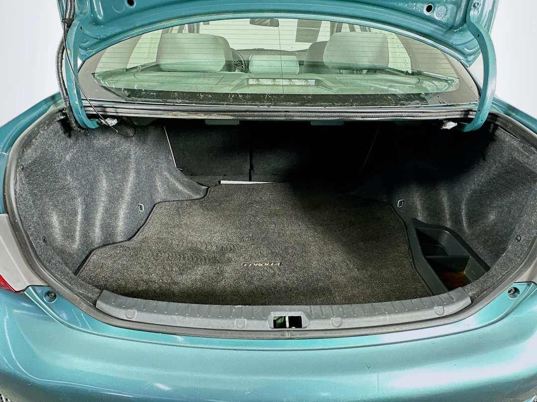 2010 Toyota Corolla LE - Image 23