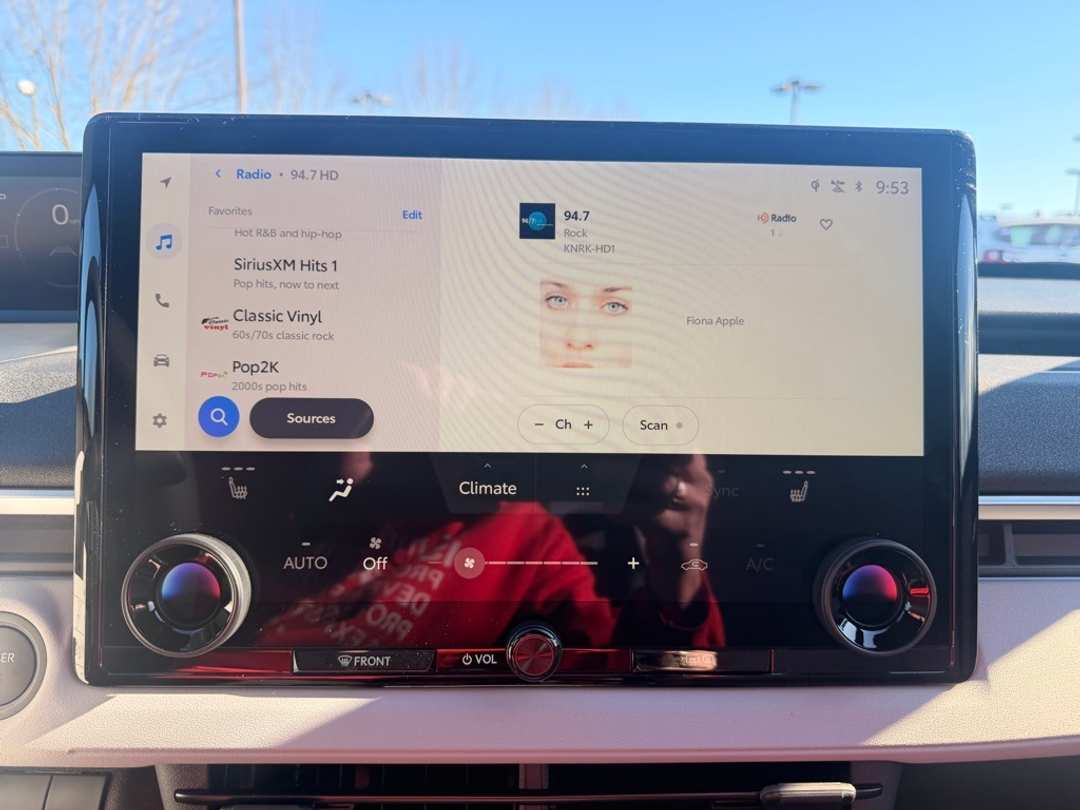 2026 Subaru Solterra Premium - Image 37