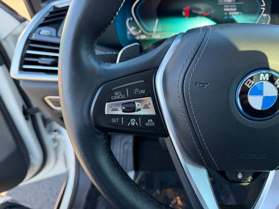 2023 BMW X5 xDrive45e - Image 18