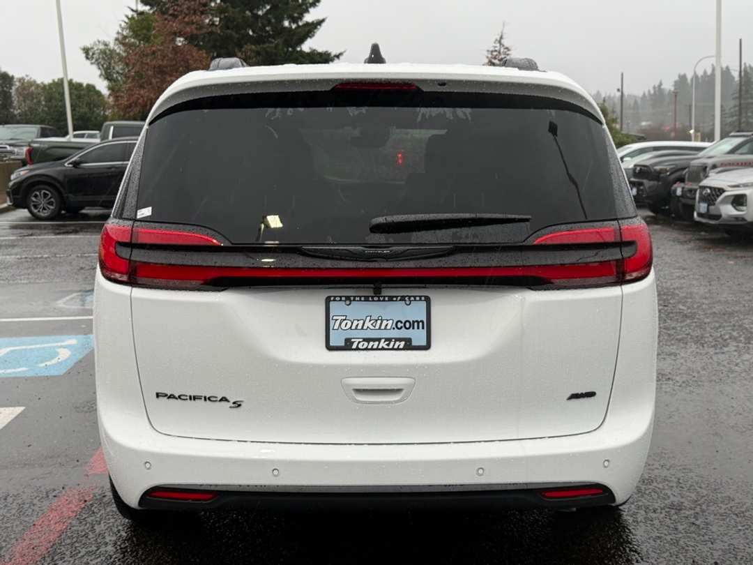 2026 Chrysler Pacifica Select - Image 7