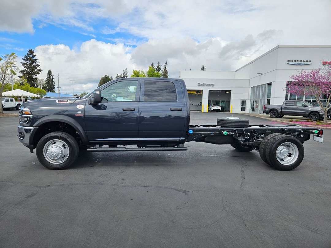 2026 Ram 5500Hd Tradesman - Image 2