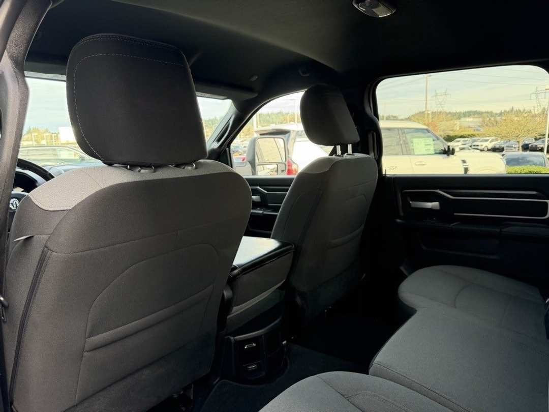 2024 Ram 3500 Big Horn - Image 29