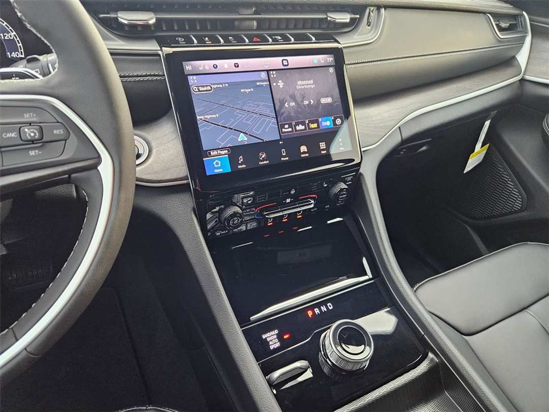 2025 Jeep Grand Cherokee L Limited - Image 19