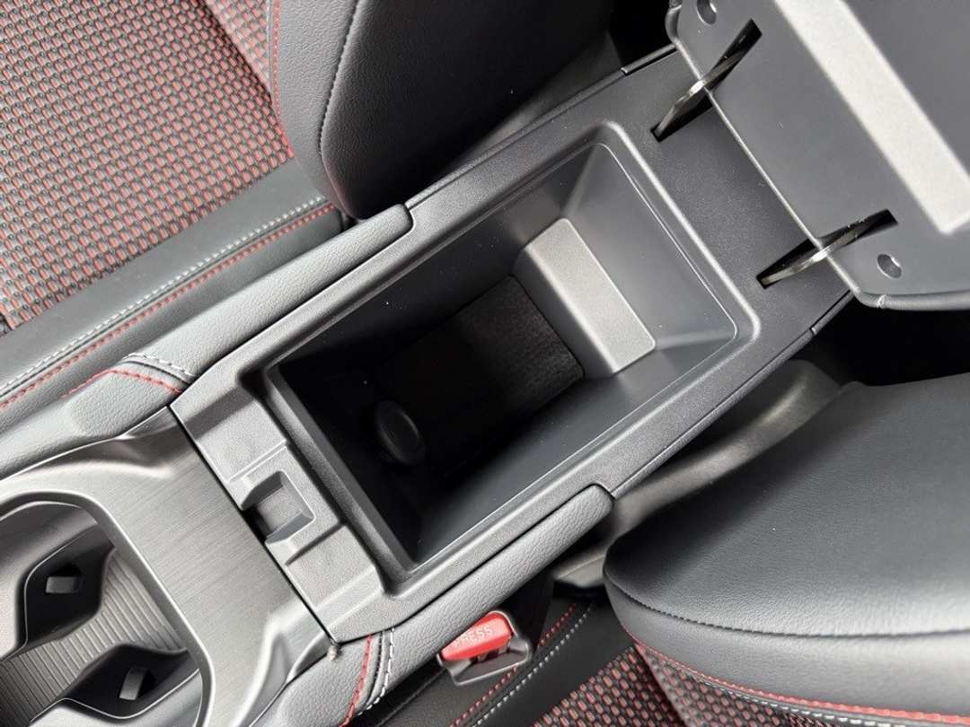 2026 Nissan Kicks SR - Image 27