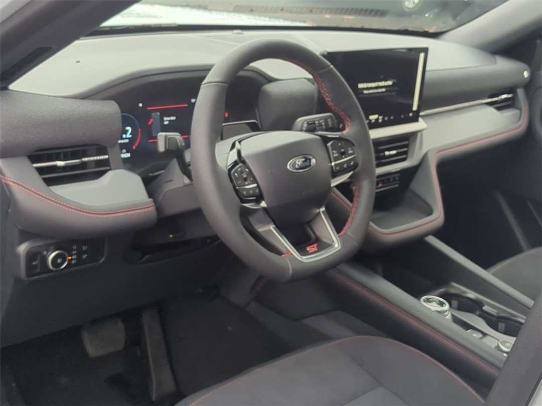 2026 Ford Explorer ST - Image 12
