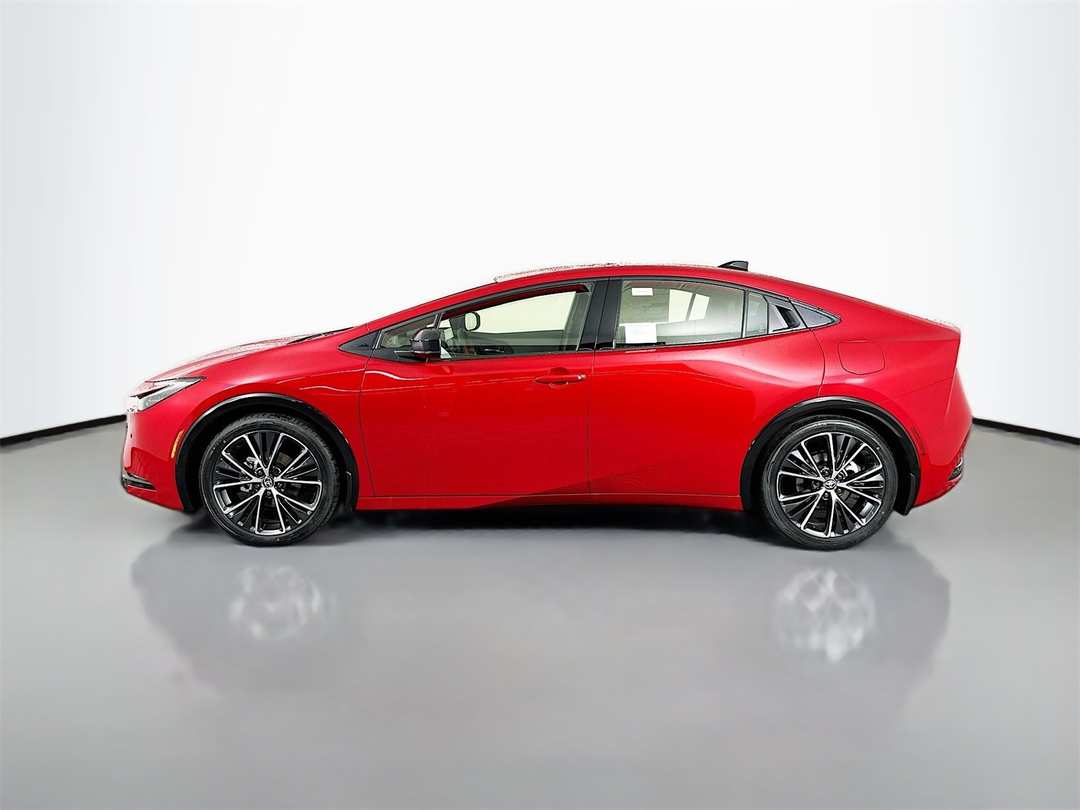 2026 Toyota Prius XLE - Image 4