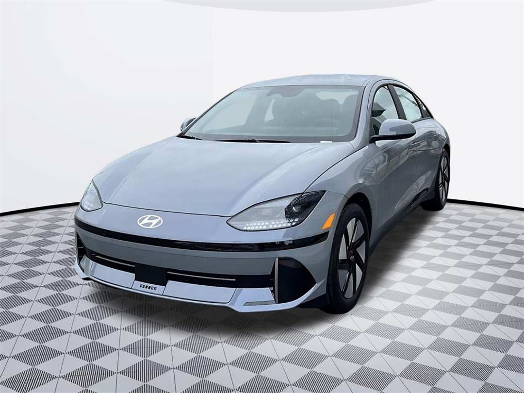 2025 Hyundai Ioniq 6 SE - Image 3