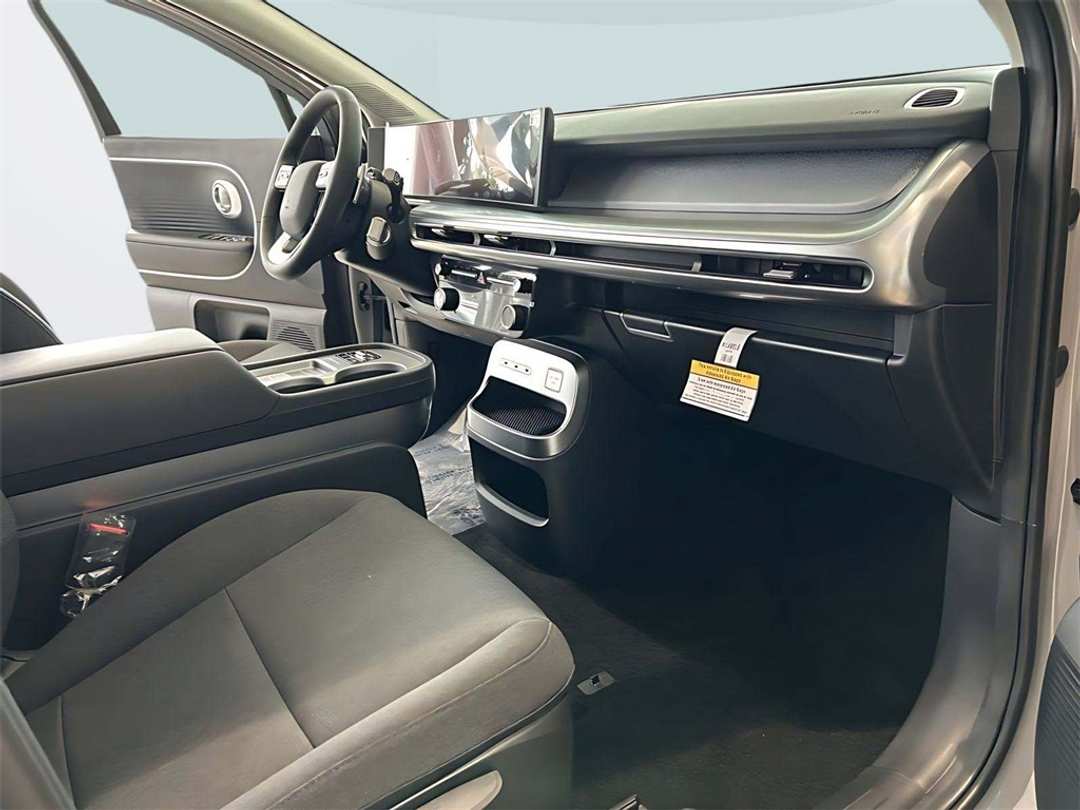 2026 Hyundai Ioniq 9 S - Image 26