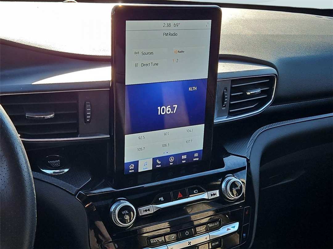 2022 Ford Explorer ST - Image 17