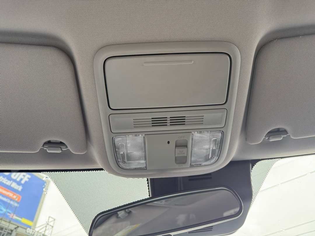 2025 Honda Ridgeline Sport - Image 32