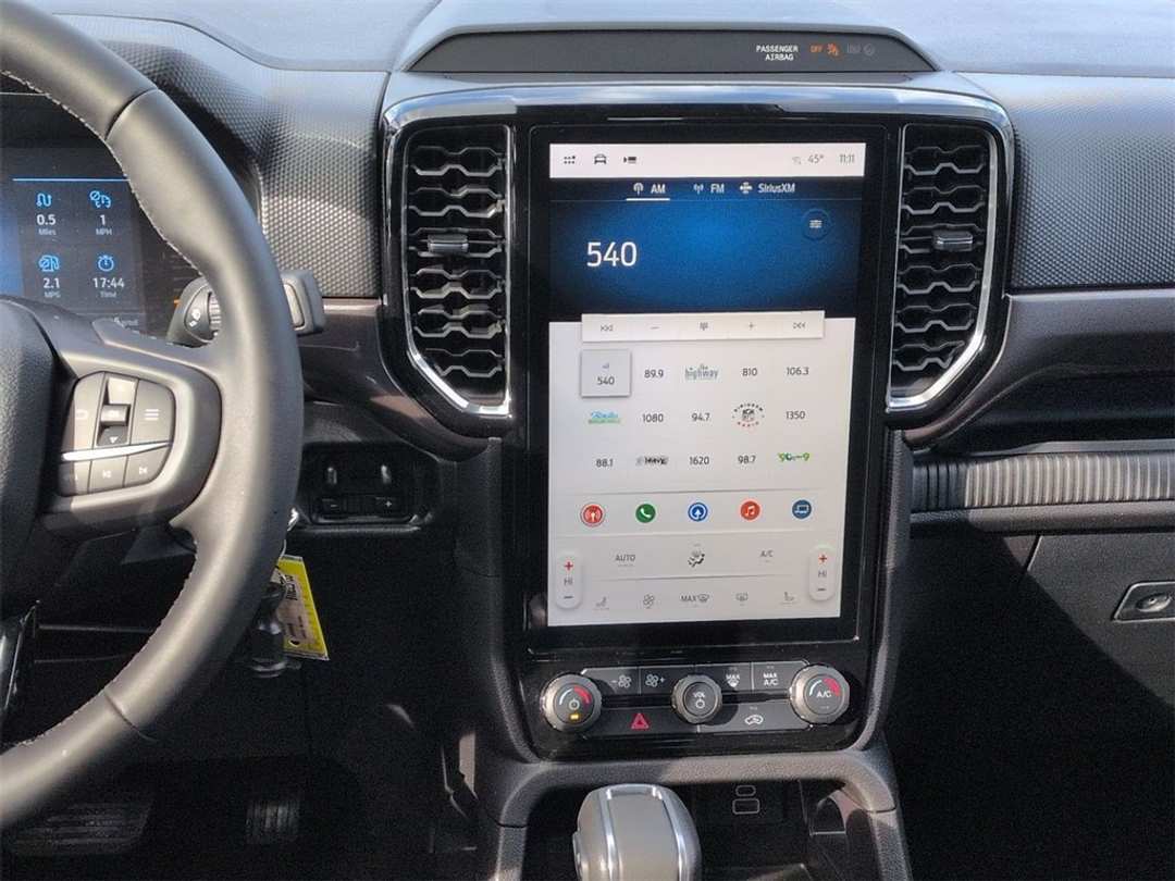 2025 Ford Ranger XLT - Image 18