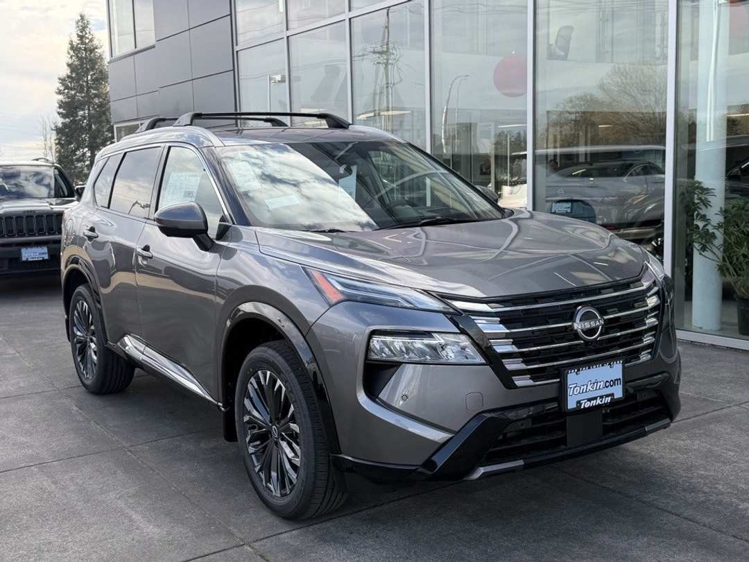 2026 Nissan Rogue Platinum - Image 2