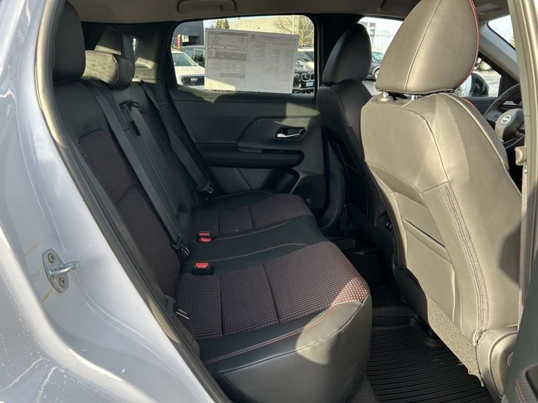 2025 Nissan Kicks SR - Image 27