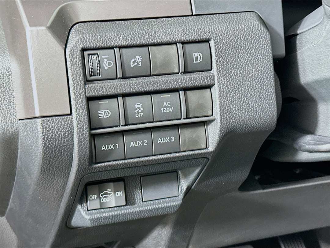 2025 Toyota Tacoma TRD Off Road - Image 10