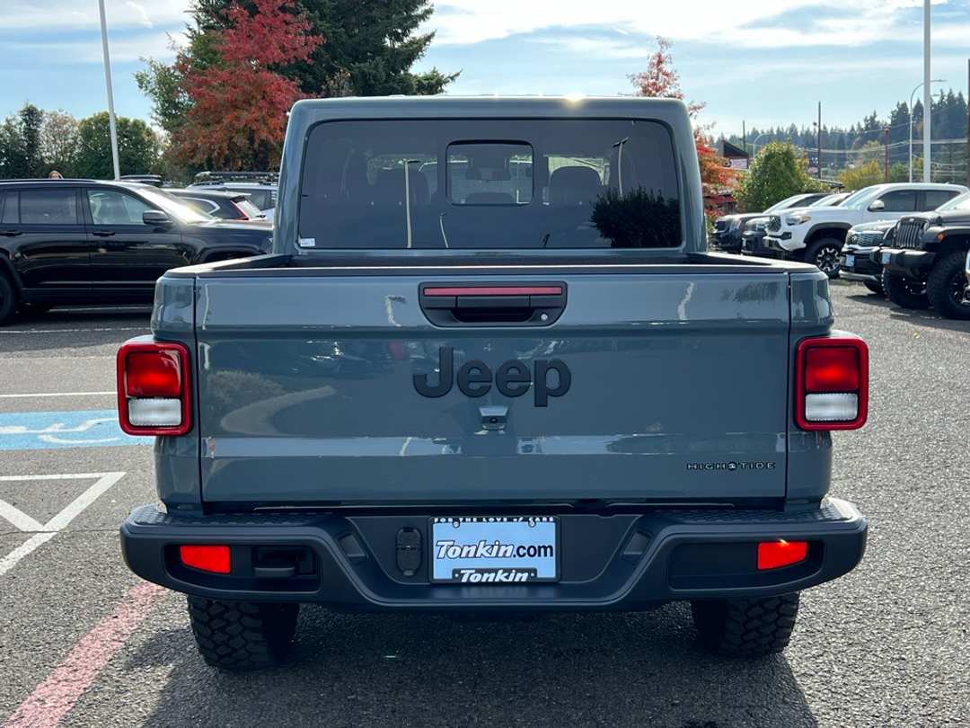 2025 Jeep Gladiator High Tide - Image 6